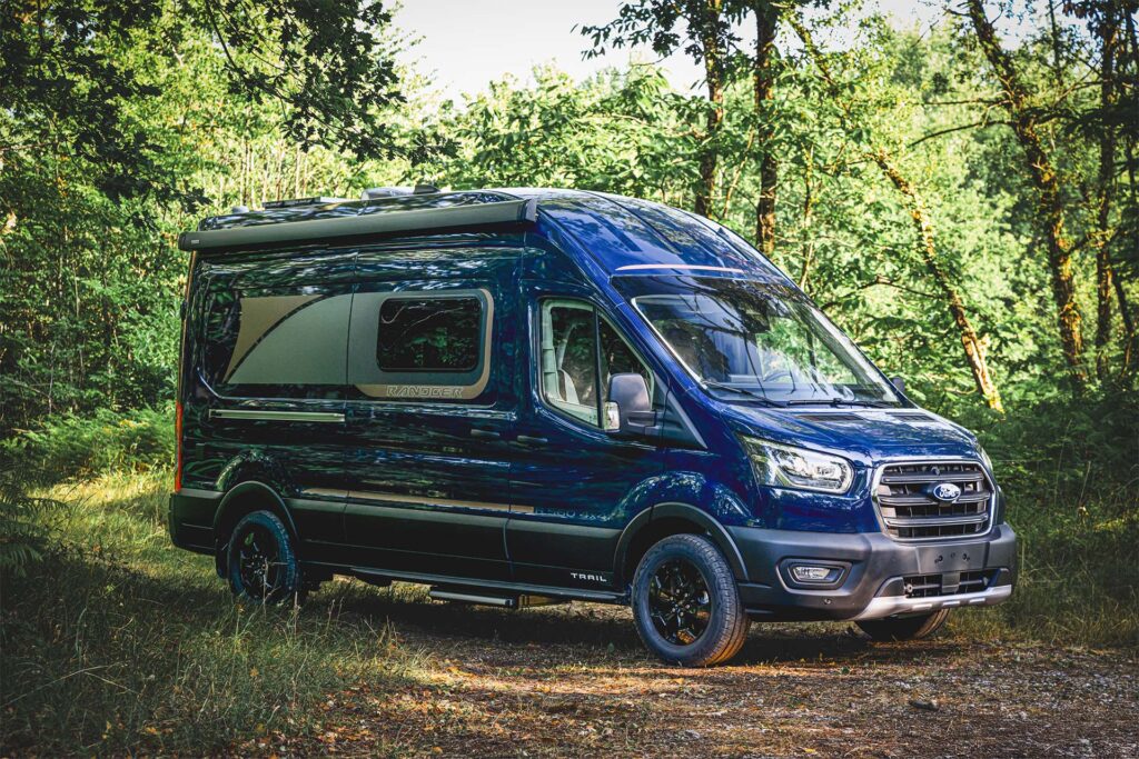 Ford transit camper azul